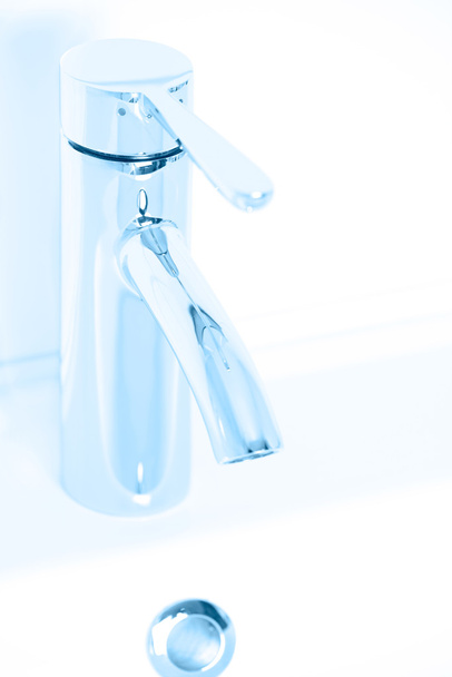 Modern faucet - Foto, Imagem