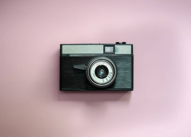 Film retro camera on a pink background 4 - Photo, Image