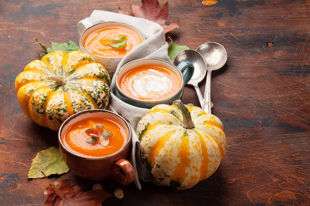 Autumn vegetarian pumpkin cream soup - Fotografie, Obrázek