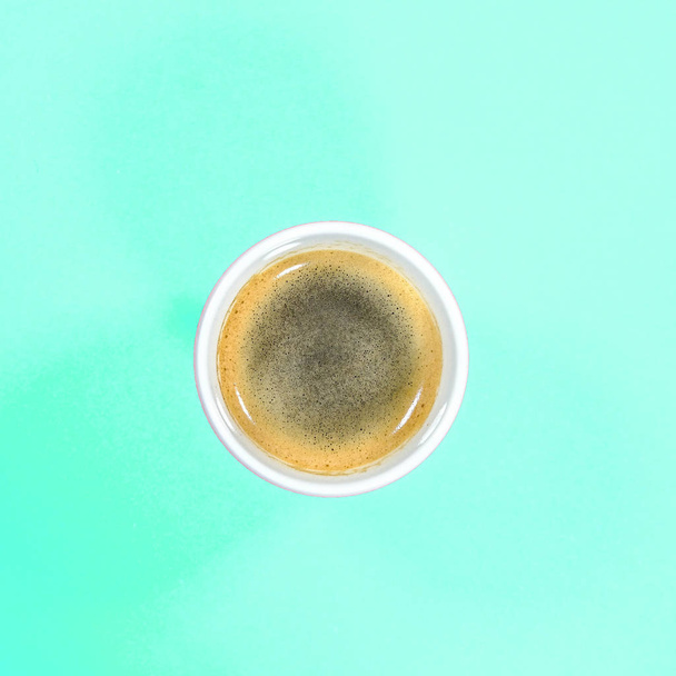 Taza de café expreso italiano fuerte
 - Foto, imagen