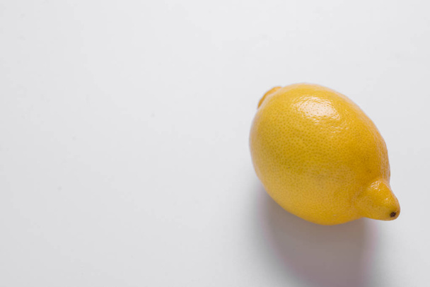  Lemon on isolated white background - Fotoğraf, Görsel
