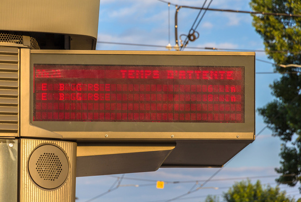 Panneau indicateur lumineux du temps d'attente des tramways à Strasbourg
 - Photo, image