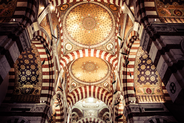 Basílica de Notre-Dame de la Garde em Marselha, França
 - Foto, Imagem