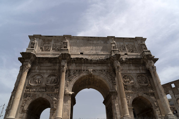 Arco de Tito en roma
 - Foto, Imagen