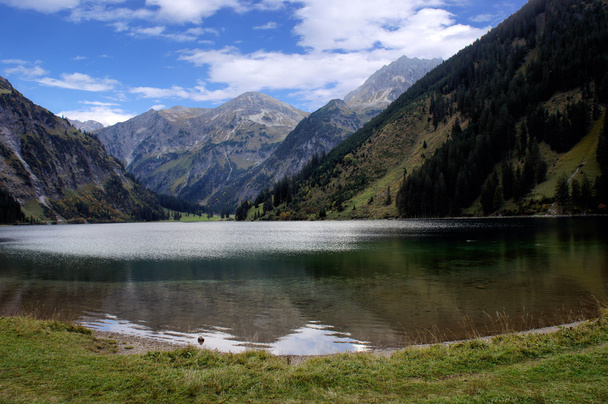 Vilsalpsee Tirolissa
 - Valokuva, kuva