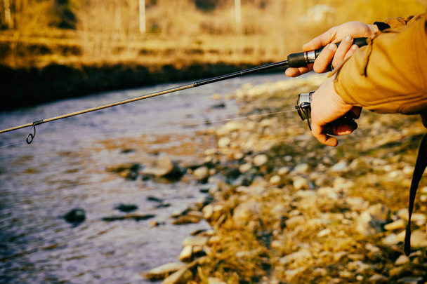 Nehirde balık tutmak - Fotoğraf, Görsel