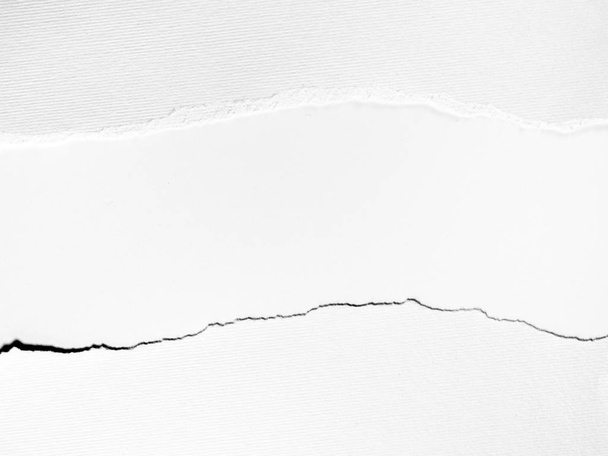 L'espace entre le papier blanc
 - Photo, image