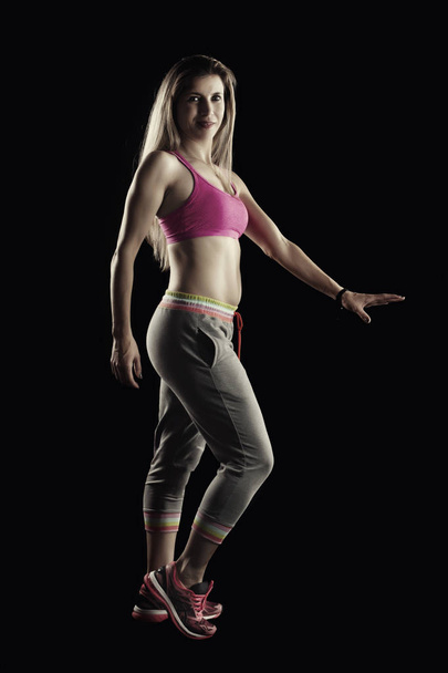 Ćwiczenia fitness dziewczyna - Zdjęcie, obraz