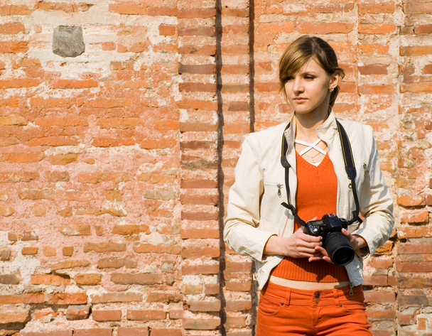 Jovem mulher com câmera - Foto, Imagem