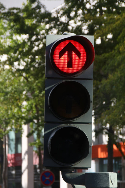 Красный свет в светофоре
 - Фото, изображение