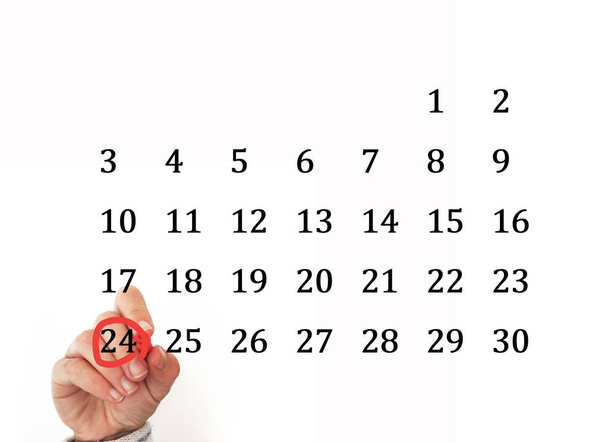ręczne okrążenia daty w kalendarzu - Zdjęcie, obraz