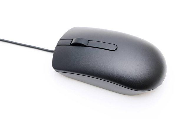 το ποντίκι του υπολογιστή και μαξιλάρι ποντικιών που απομονώνονται σε λευκό φόντο  - Φωτογραφία, εικόνα