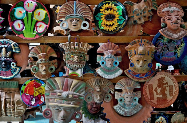 Фигуры и маски индейских племен
 - Фото, изображение