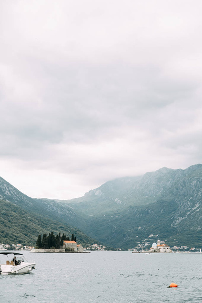  Streets and sights of the old town. Panorama of the city of Perast in Montenegro. - Φωτογραφία, εικόνα