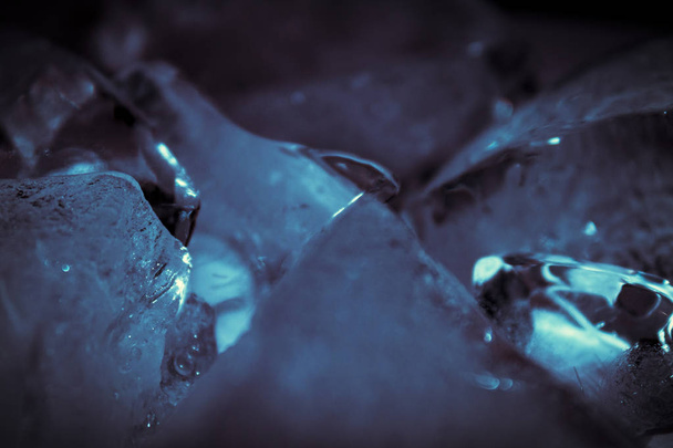  trozos rotos de hielo, primer plano
  - Foto, Imagen