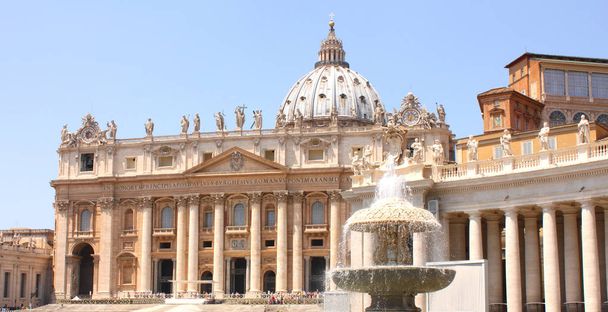 Basilique Saint-Pierre, Place Saint-Pierre, Cité du Vatican. Musée du Vatican, Rome, Italie
. - Photo, image