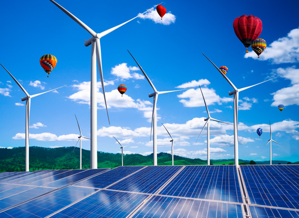 太陽光パネルと風力タービンファームクリーンエネルギー. - 写真・画像