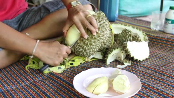Durian zu Hause schneiden - Filmmaterial, Video