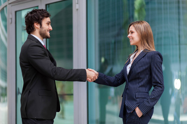 Business people shaking hands  - Foto, afbeelding