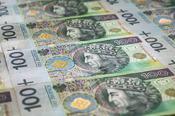 Fondo de moneda polaca. Cien billetes zloty. Primer plano.
 - Foto, imagen