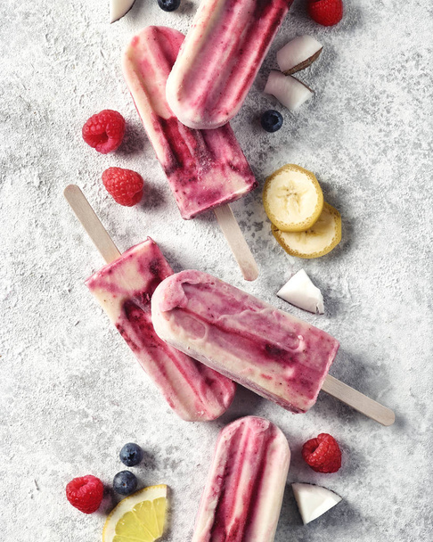 Home made vegan berry and coconut milk popsicles - 写真・画像