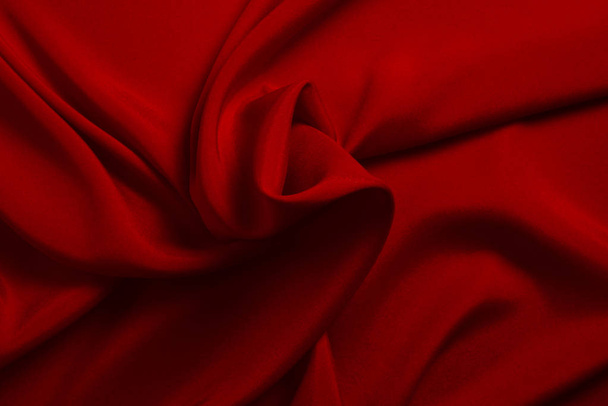 rote Seide oder Satin Luxusstoff Textur kann als abstrakte Rückseite verwendet werden - Foto, Bild