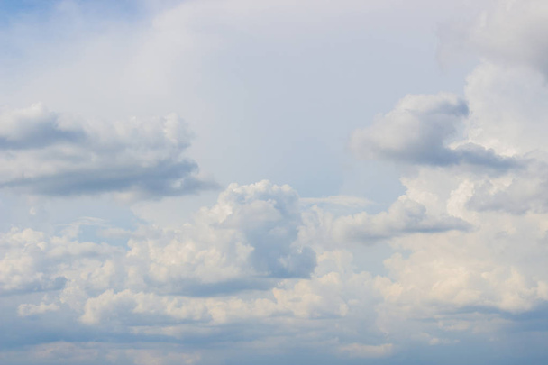 Puffy clouds sky background, natural aerial view - Foto, Imagen