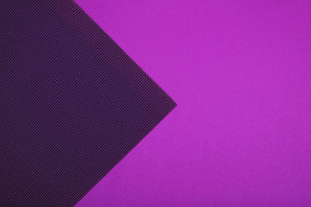 Papel geométrico texturizado abstracto púrpura y violeta colores fondo
. - Foto, Imagen