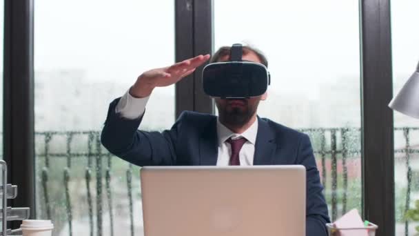 Using virtual reality to study business trends - Materiał filmowy, wideo