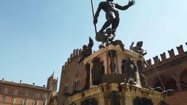 Bologna Neptune fountain - Video