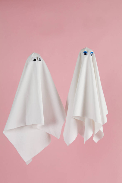 Couple ghost back pink - Foto, Bild