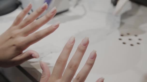 Легкі нігті для дівчат після видалення лаку
. - Кадри, відео