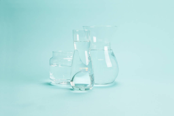 transparent glass vases filled with clear water - Φωτογραφία, εικόνα