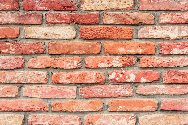 Texture, brique, mur, il peut être utilisé comme fond. Texture brique avec rayures et fissures - Photo, image