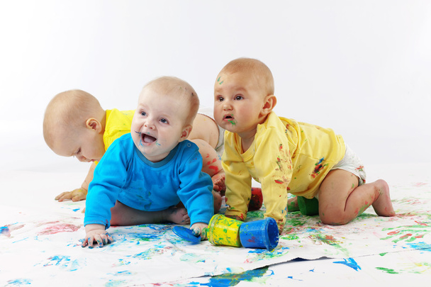 Babies painting - Fotoğraf, Görsel