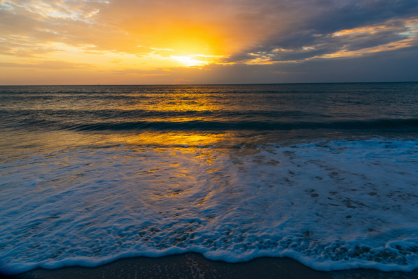 Színes naplemente Nápoly Beach parti - Fotó, kép