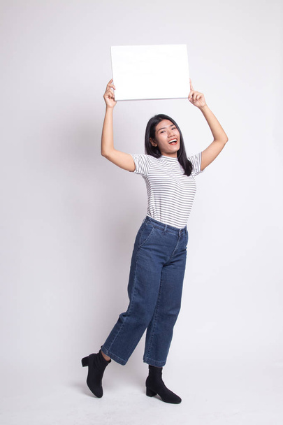 Young Asian woman with white blank sign. - Foto, Imagem