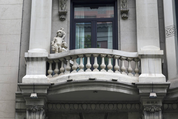 Balcony with statues - Foto, Imagem