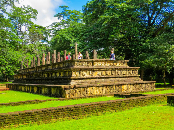 Ancient Council Chamber in Polonnaruwa, Sri Lanka  - Foto, Imagen