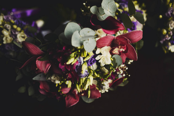 beautiful Wedding bouquet, wedding floristry. Stylish wedding bouquet bride. Close up. Side view. Wedding decor. Artwork. - Foto, imagen