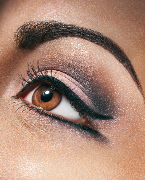 Brown eye. Macro beauty shot - Valokuva, kuva