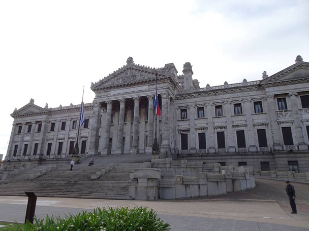 Het wetgevende paleis is de zetel van de wetgevende macht van Uruguay. - Foto, afbeelding