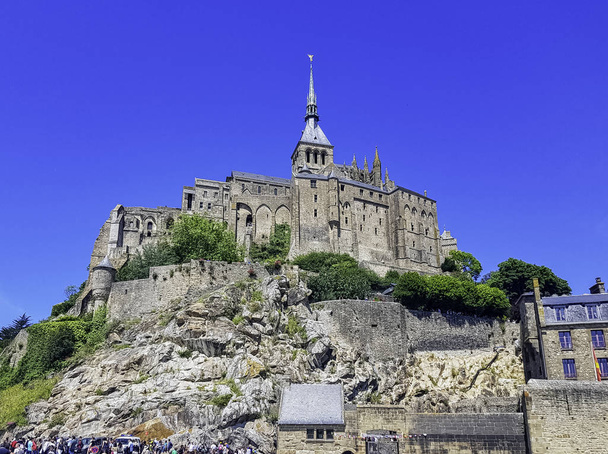 Le Mont Saint Michel-Normandië, Frankrijk op 31 mei 2019 - Foto, afbeelding