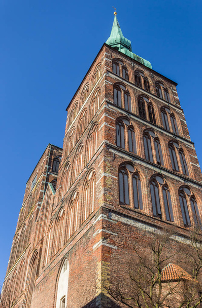 Вежі Миколаївської церкви в Штральзунд - Фото, зображення