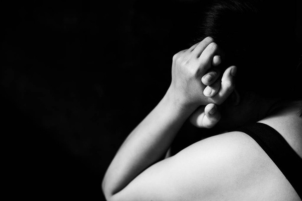 Korku, yalnızlık, depresyon, istismar, bağımlılığı   - Fotoğraf, Görsel