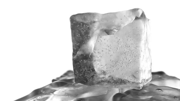 Pętla rotacji kostek lodu na białym białym tle z głębi ostrości. ilustracja 3D - Zdjęcie, obraz