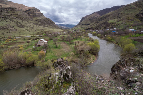 View of the valley of the Kura River in Georgia - Foto, afbeelding