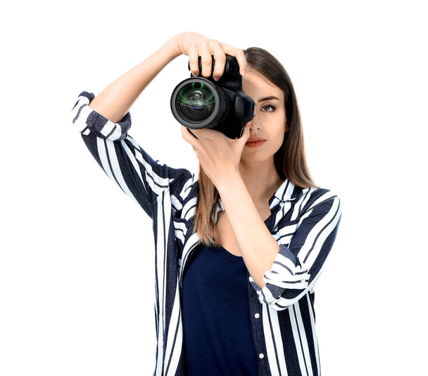 Joven fotógrafa sobre fondo blanco - Foto, Imagen