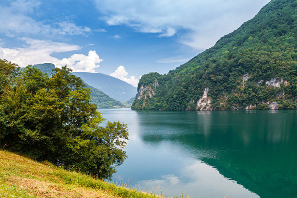 Lake of Corlo - Foto, Bild