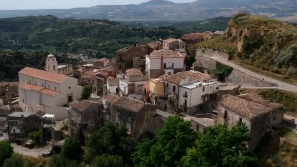 Vista panorámica del casco antiguo de Tursi en la región de Basilicata, Italia
 - Metraje, vídeo